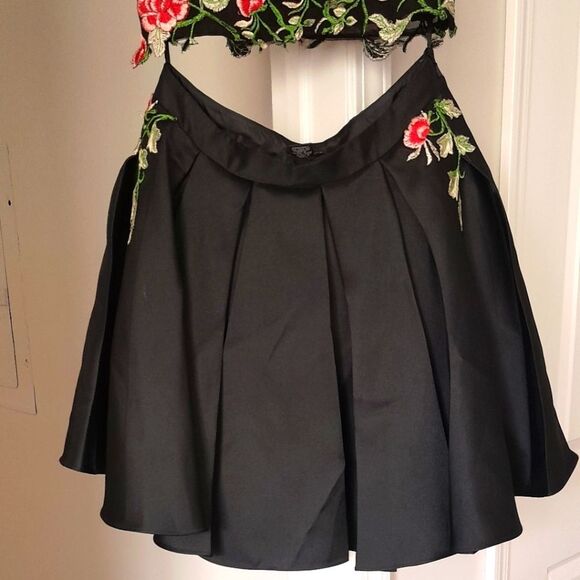 Dave & Johnny 2 piece - Picture 5 of 8